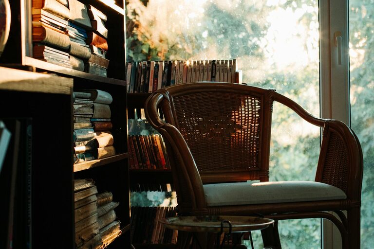 How to Create a Cosy Reading Nook in Your Home